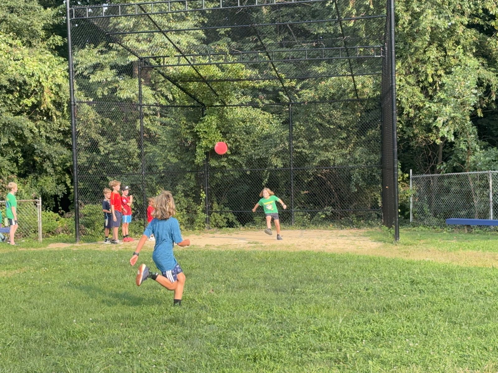 Griffin kicks - Brady fields. Who will win?