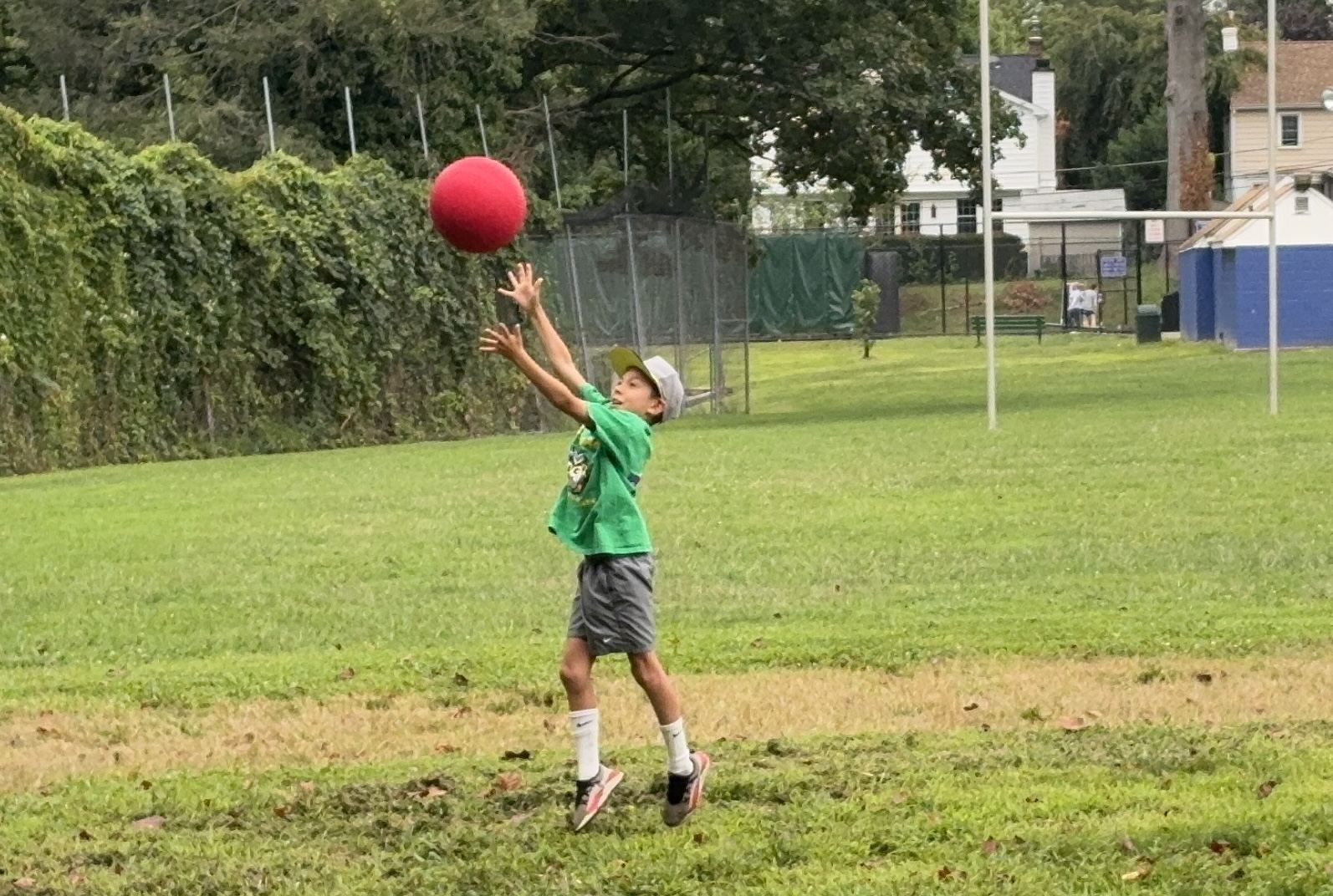 Thiago going up for the catch